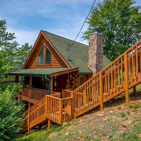 Inviting Sevierville Cabin With Deck And Hot Tub! Eksteriør billede