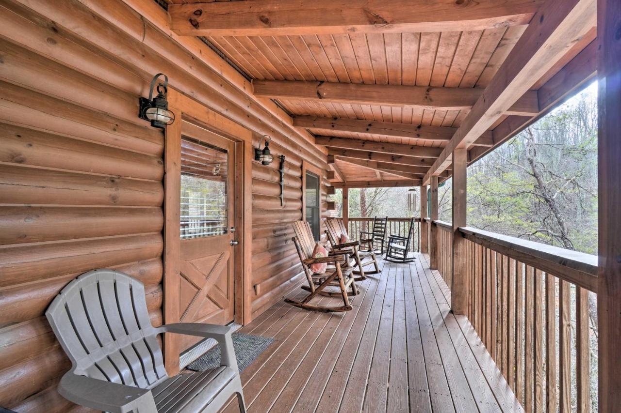 Inviting Sevierville Cabin With Deck And Hot Tub! Eksteriør billede