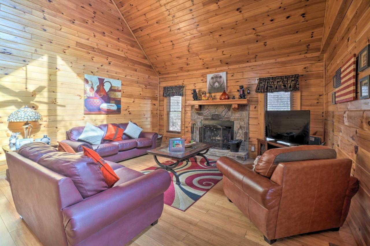 Inviting Sevierville Cabin With Deck And Hot Tub! Eksteriør billede