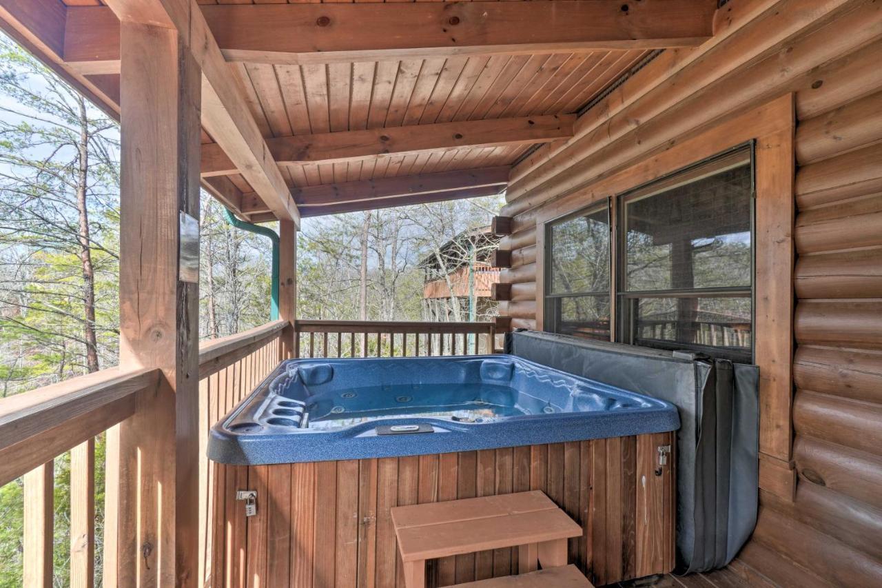 Inviting Sevierville Cabin With Deck And Hot Tub! Eksteriør billede