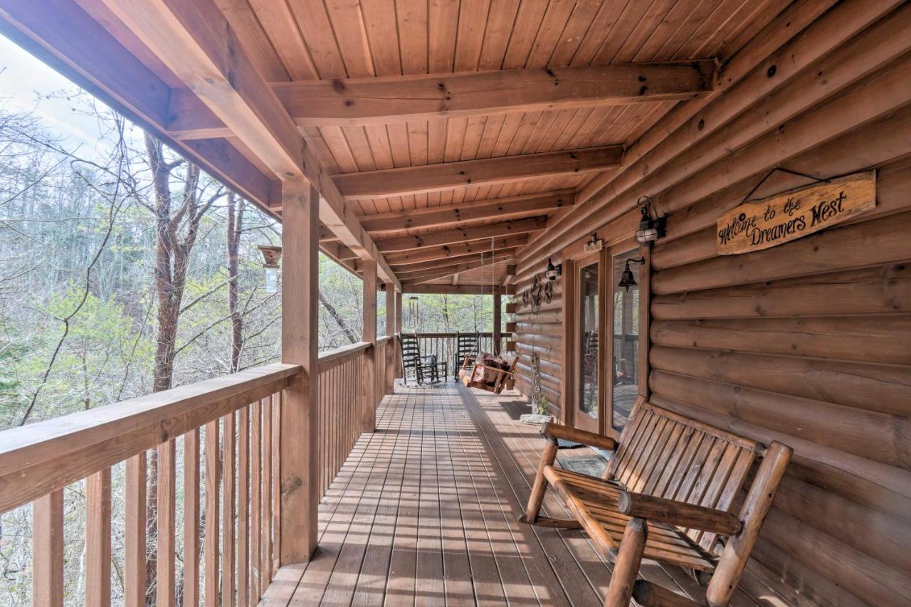 Inviting Sevierville Cabin With Deck And Hot Tub! Eksteriør billede