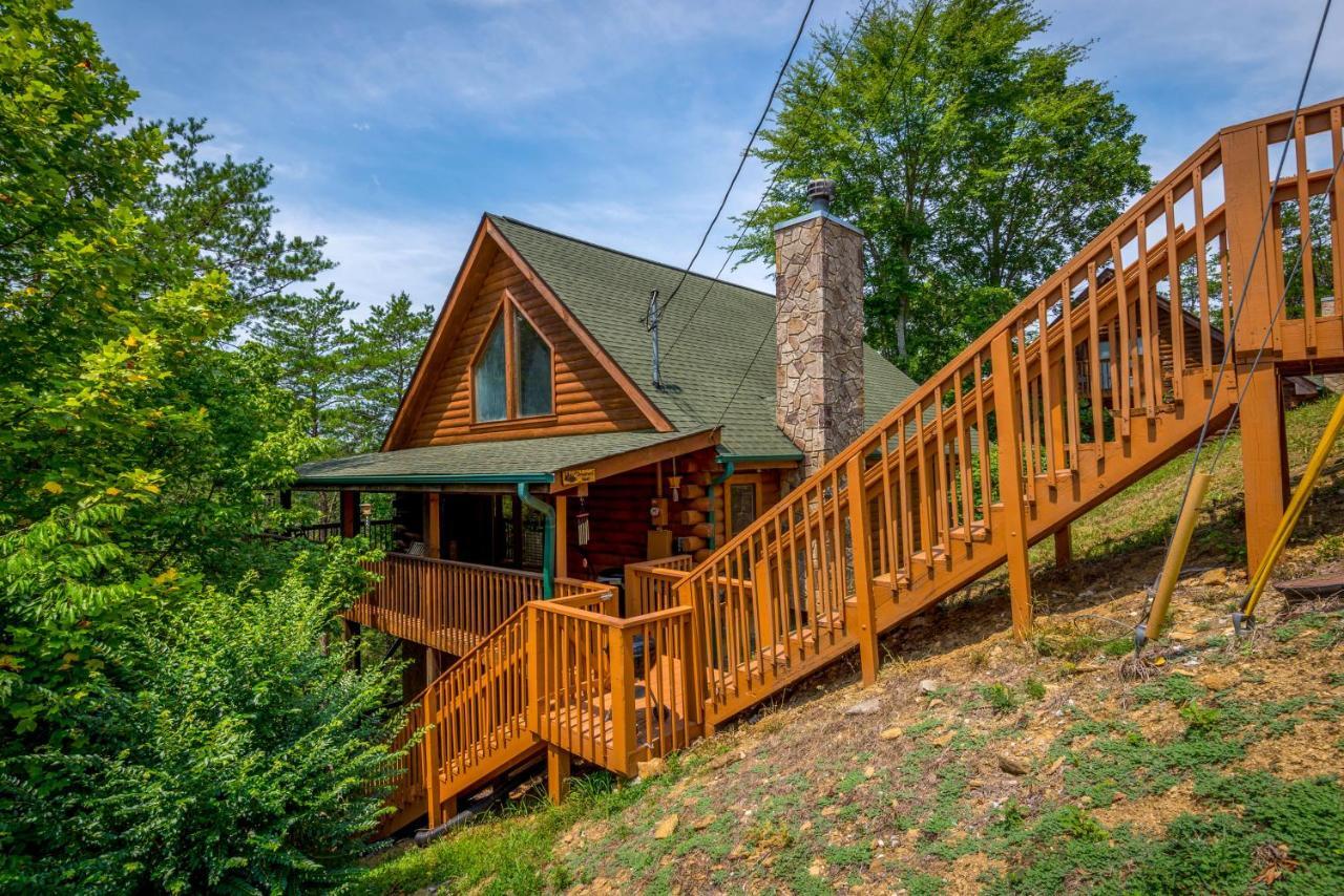 Inviting Sevierville Cabin With Deck And Hot Tub! Eksteriør billede